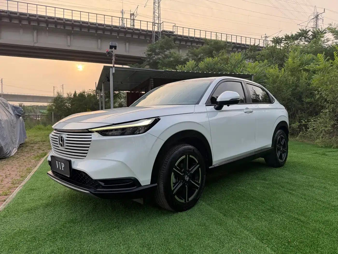 Vezel 2023 1.5L CVT Elite Edition — миниатюра 1