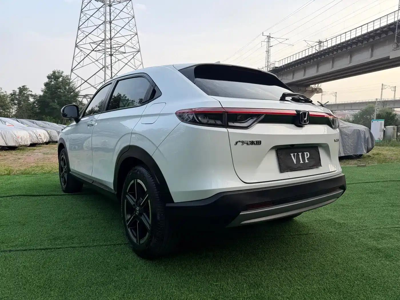 Vezel 2023 1.5L CVT Elite Edition — миниатюра 4