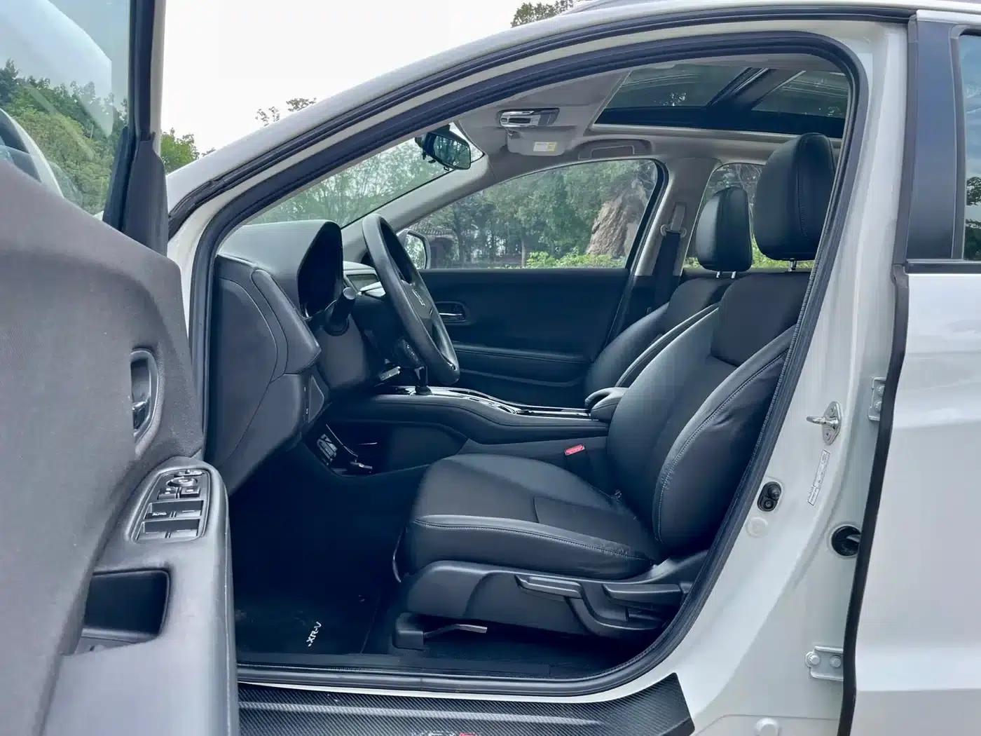 Vezel 2020 1.5L CVT Pioneer Edition — миниатюра 4