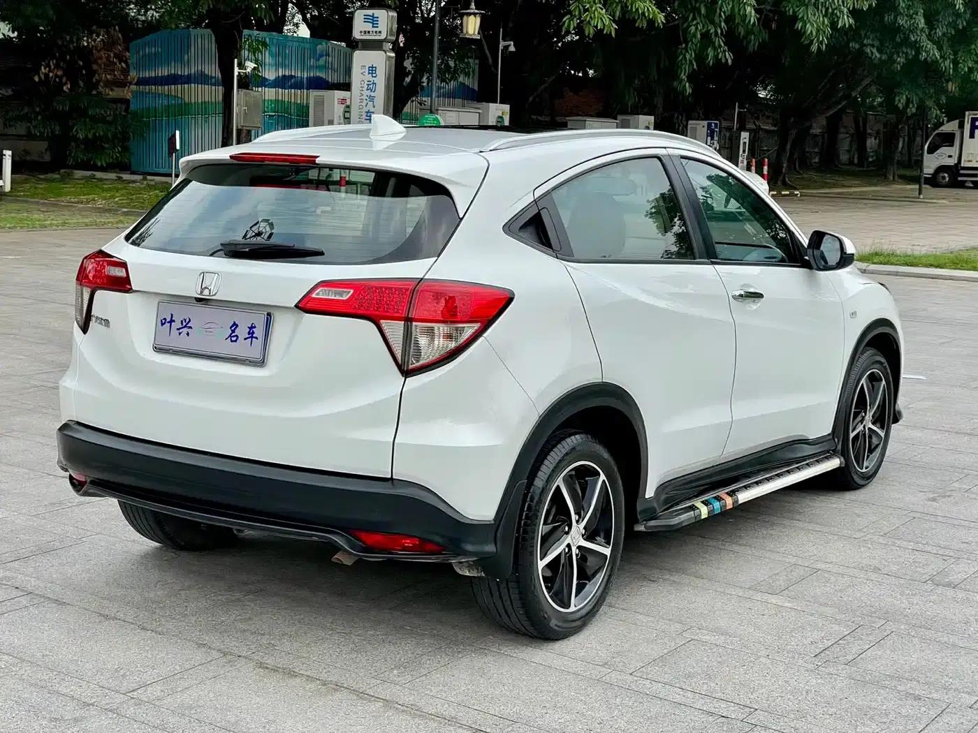 Vezel 2020 1.5L CVT Pioneer Edition — миниатюра 10