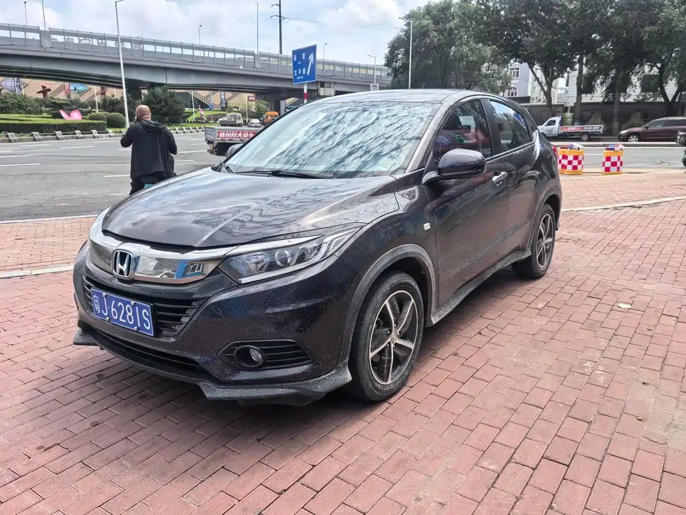 Vezel 2022 1.5L CVT Phantom Night Pioneer Edition — миниатюра 1
