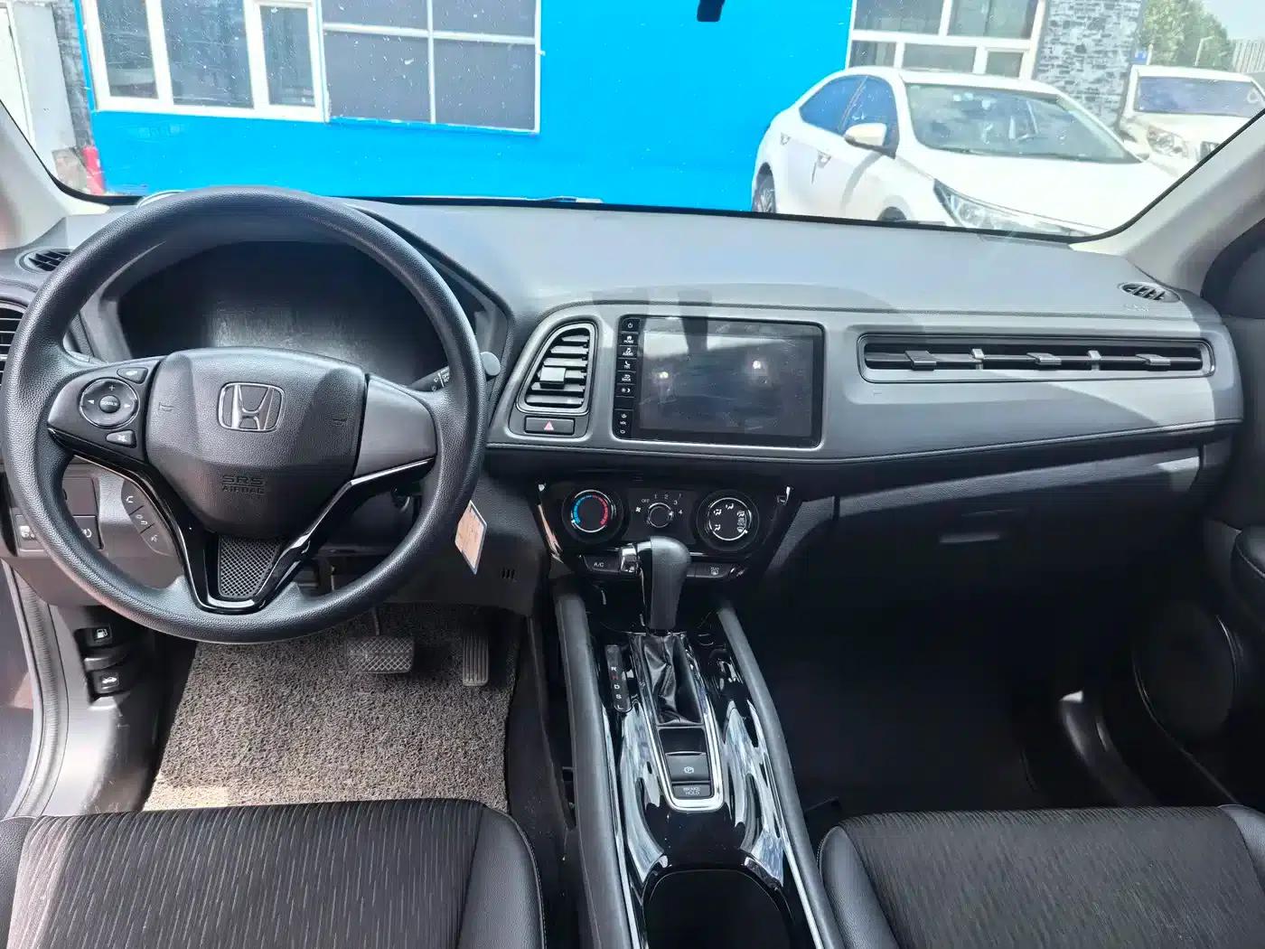 Vezel 2022 1.5L CVT Phantom Night Pioneer Edition — миниатюра 6