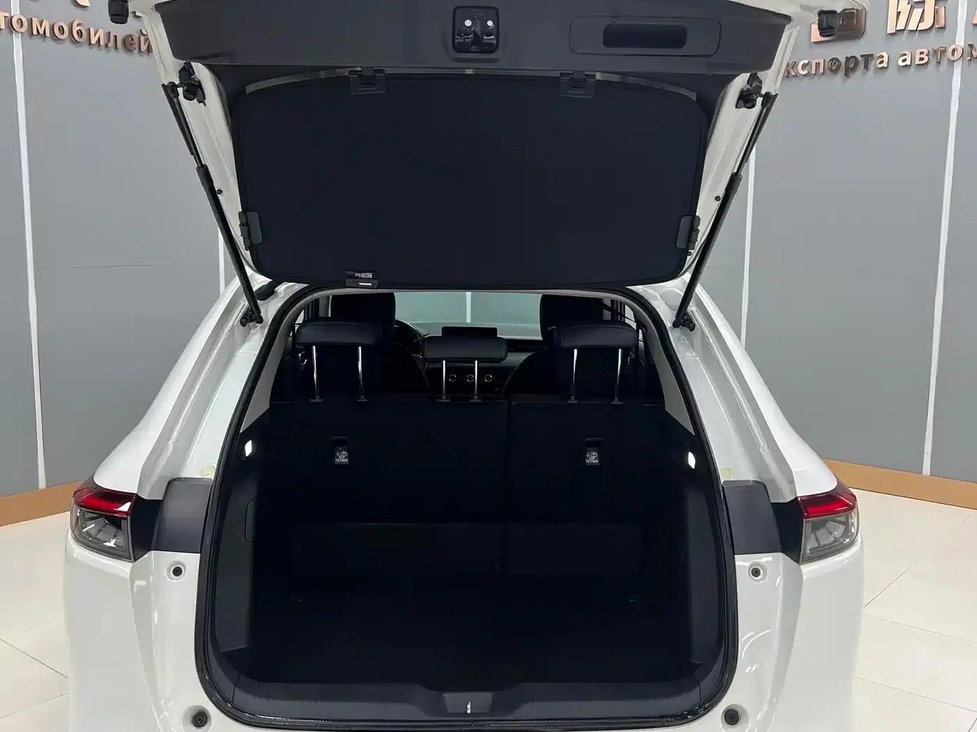 Vezel 2023 1.5L CVT Luxury Edition — миниатюра 14