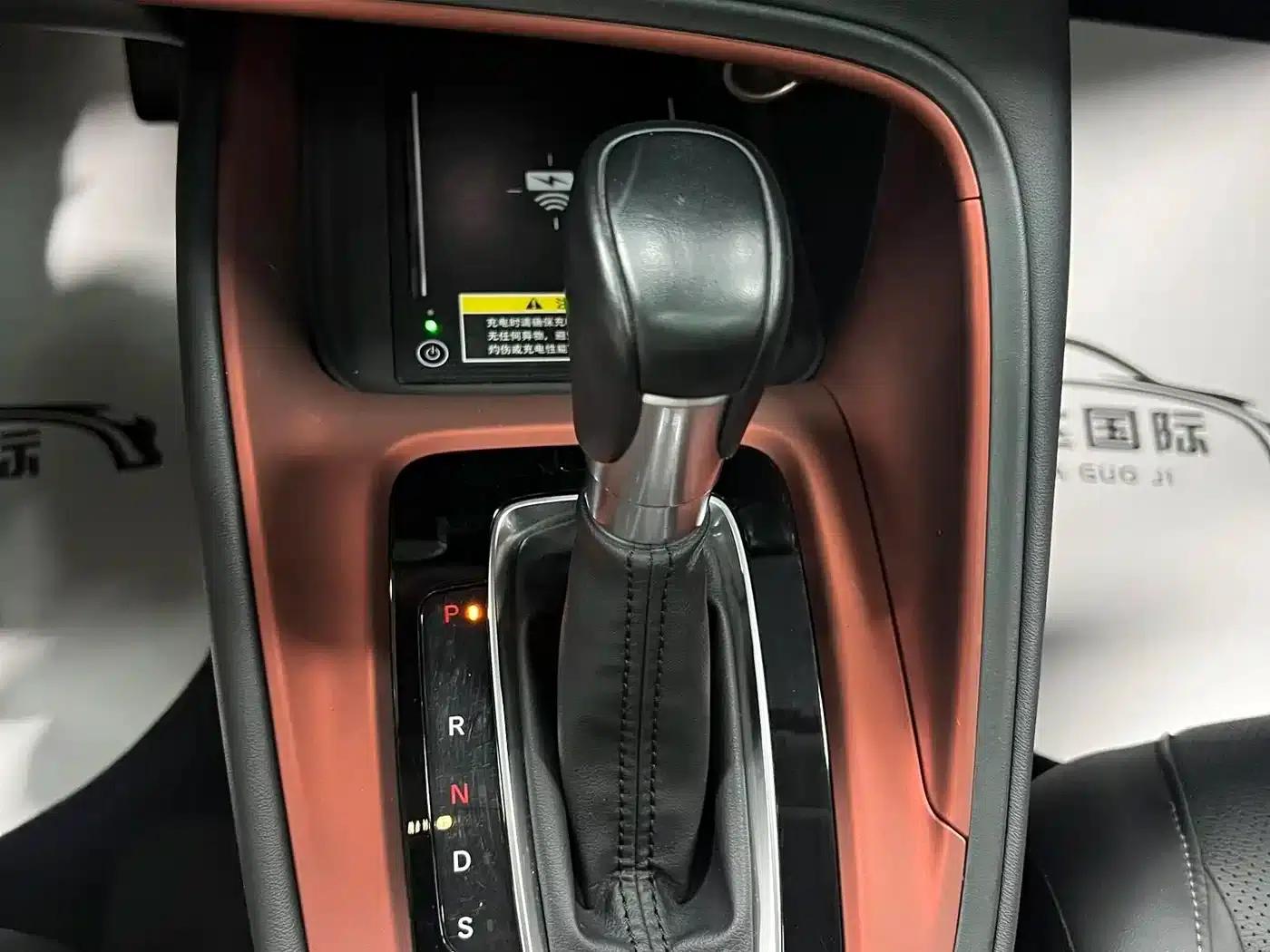 Vezel 2023 1.5L CVT Luxury Edition — миниатюра 20