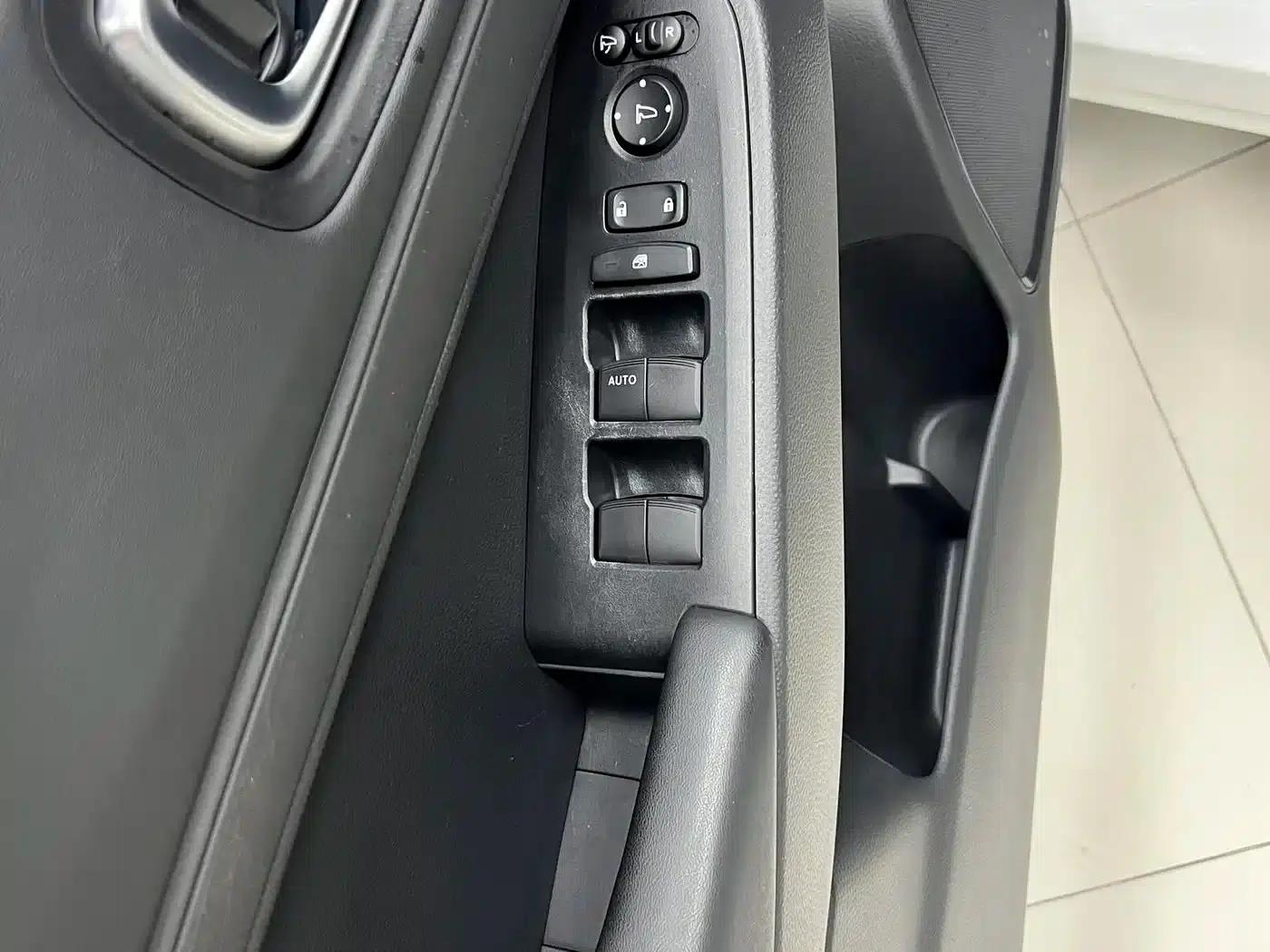Vezel 2023 1.5L CVT Luxury Edition — миниатюра 10