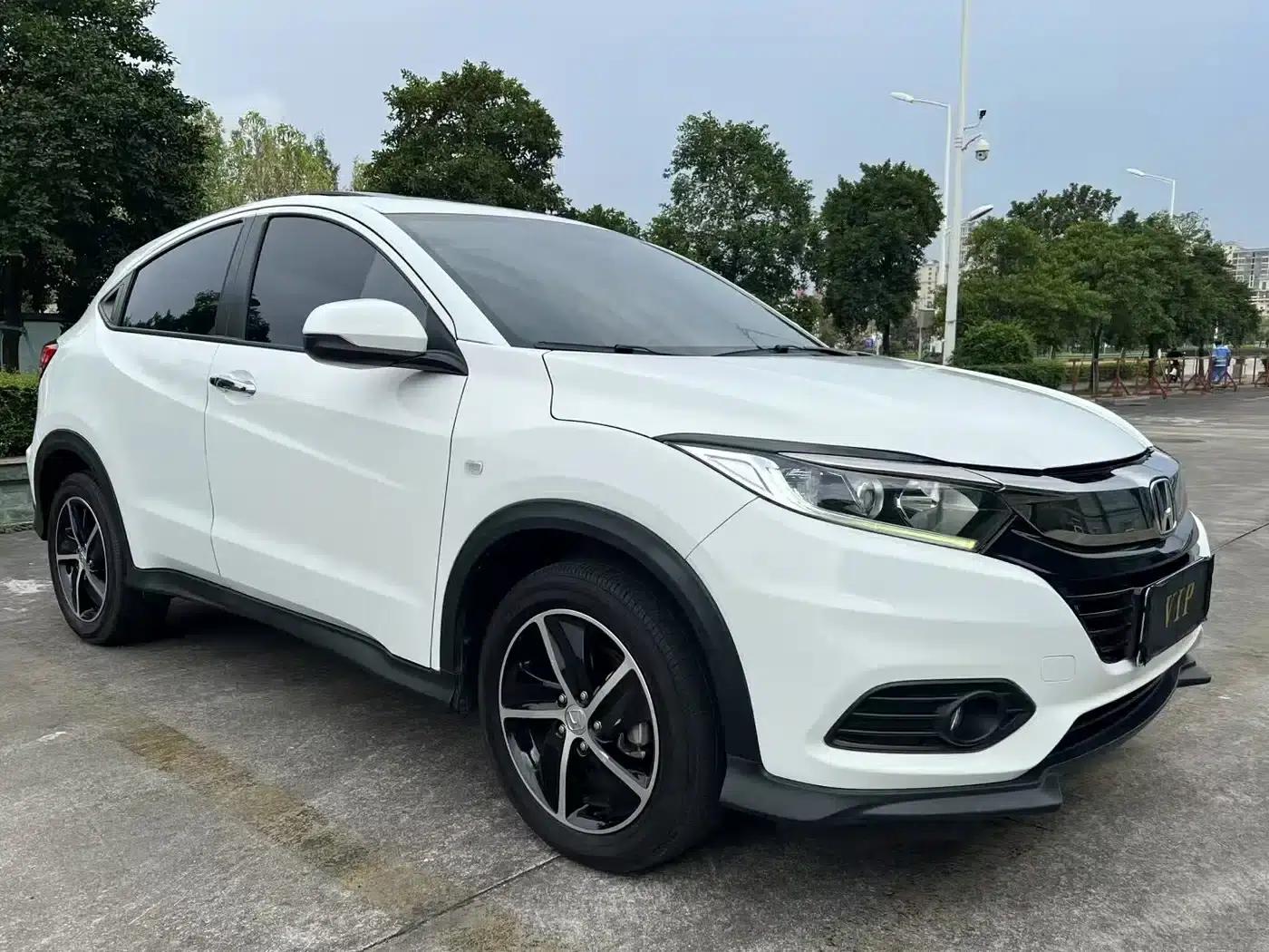Vezel 2022 1.5L CVT Phantom Night Pioneer Edition — миниатюра 3