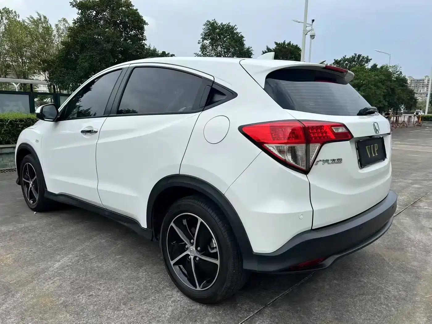 Vezel 2022 1.5L CVT Phantom Night Pioneer Edition — миниатюра 6