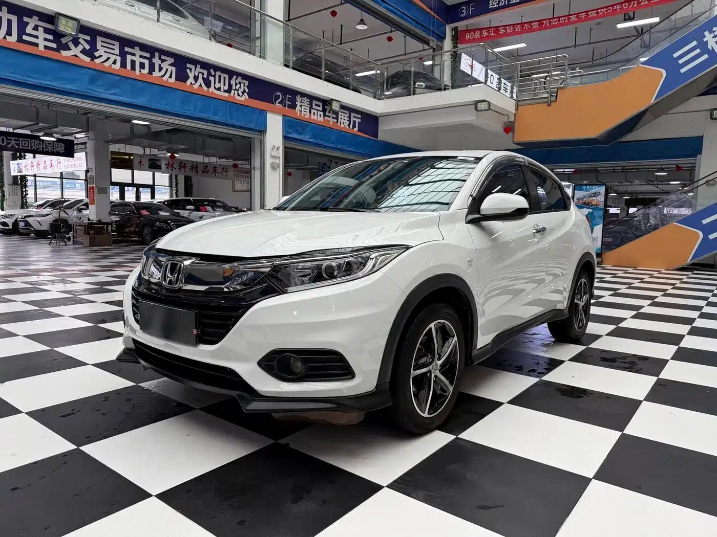 Vezel 2020 1.5L CVT Pioneer Edition — миниатюра 1