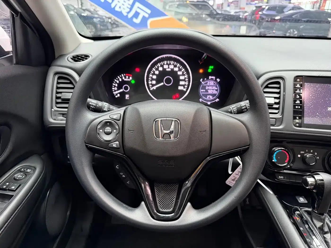 Vezel 2020 1.5L CVT Pioneer Edition — миниатюра 11