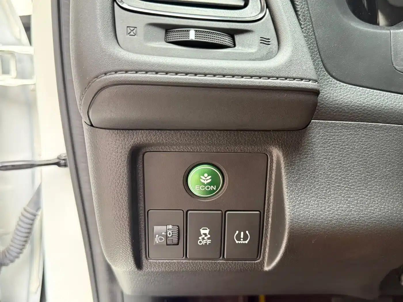 Vezel 2020 1.5L CVT Pioneer Edition — миниатюра 16
