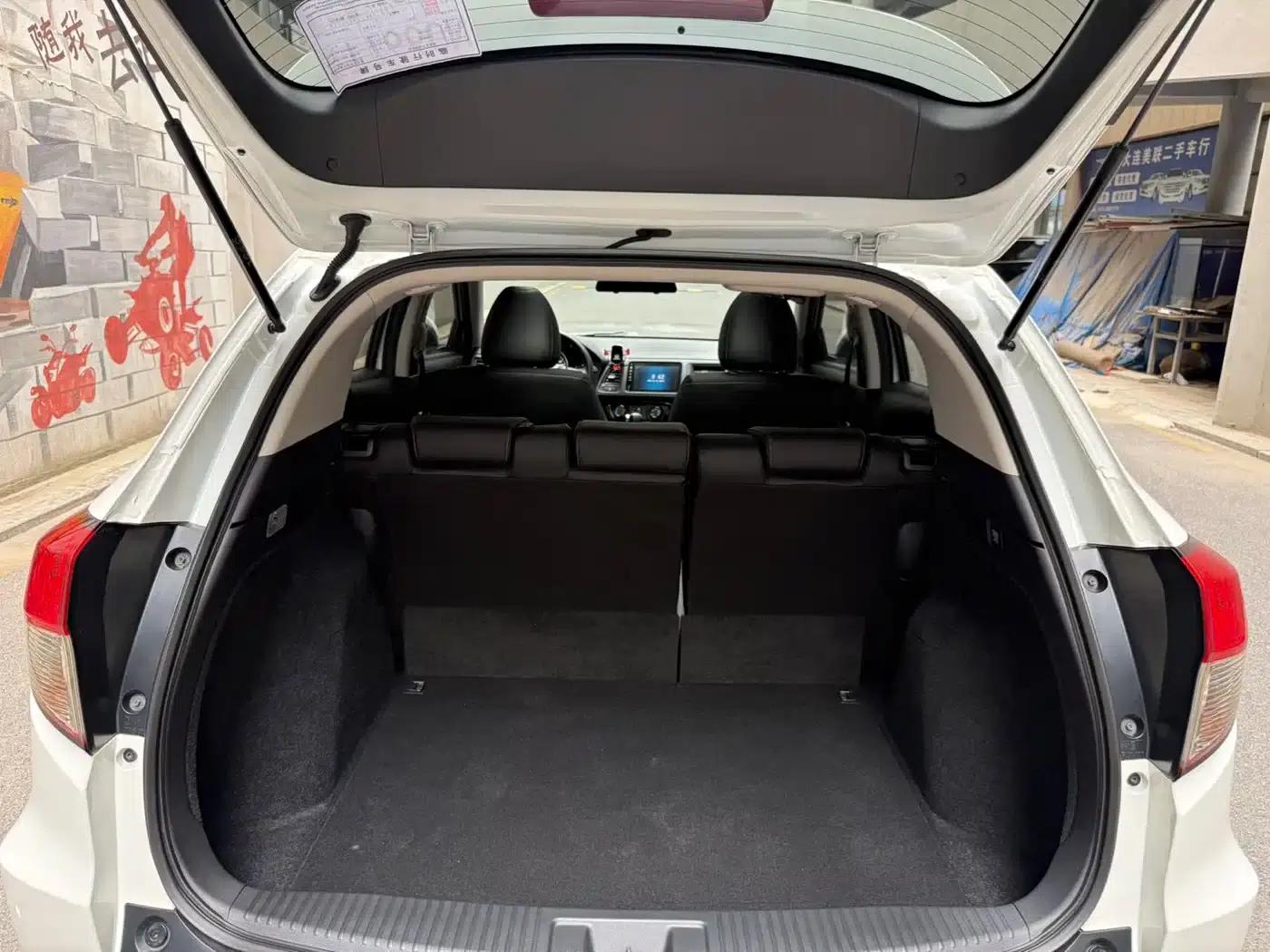 Vezel 2020 1.5L CVT Pioneer Edition — миниатюра 20