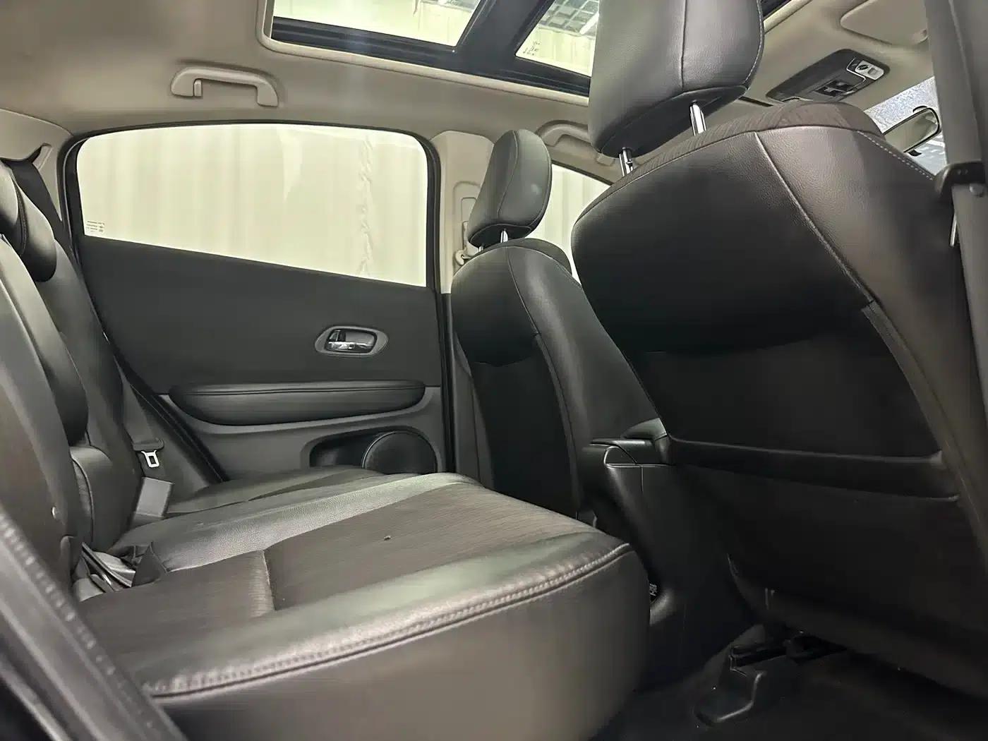 Vezel 2022 1.5L CVT Phantom Night Pioneer Edition — миниатюра 11