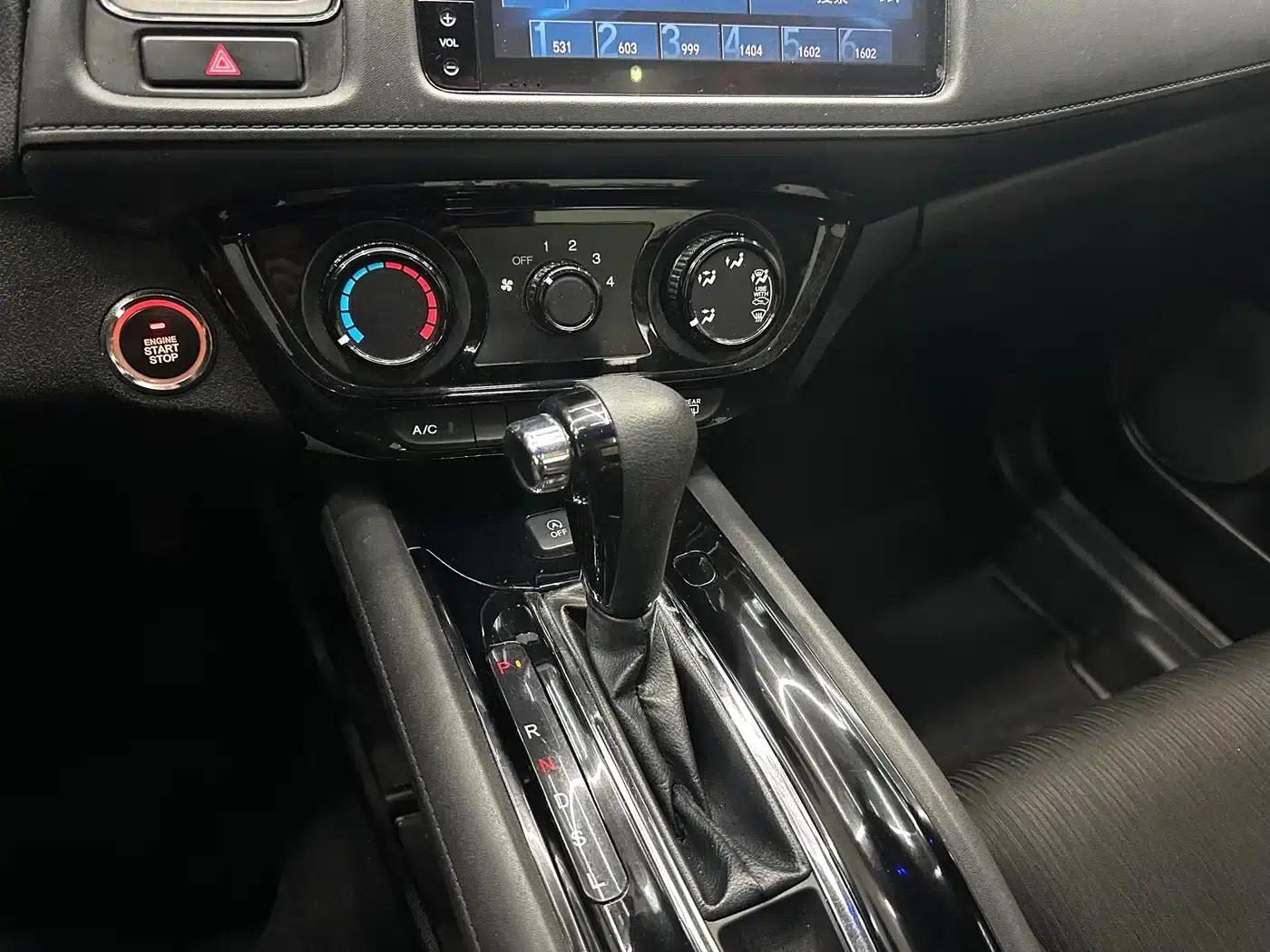 Vezel 2022 1.5L CVT Phantom Night Pioneer Edition — миниатюра 14