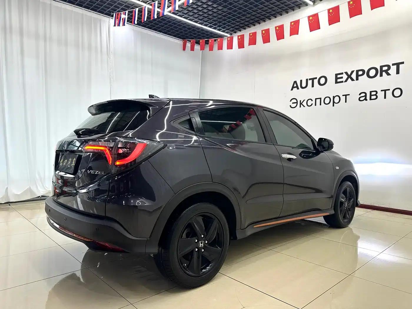 Vezel 2022 1.5L CVT Phantom Night Pioneer Edition — миниатюра 4