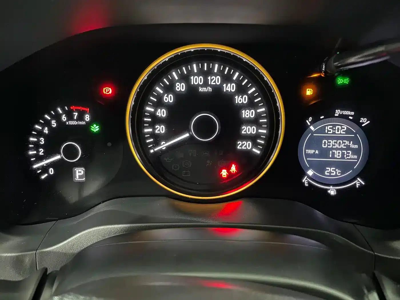Vezel 2020 1.5L CVT Pioneer Edition — миниатюра 12