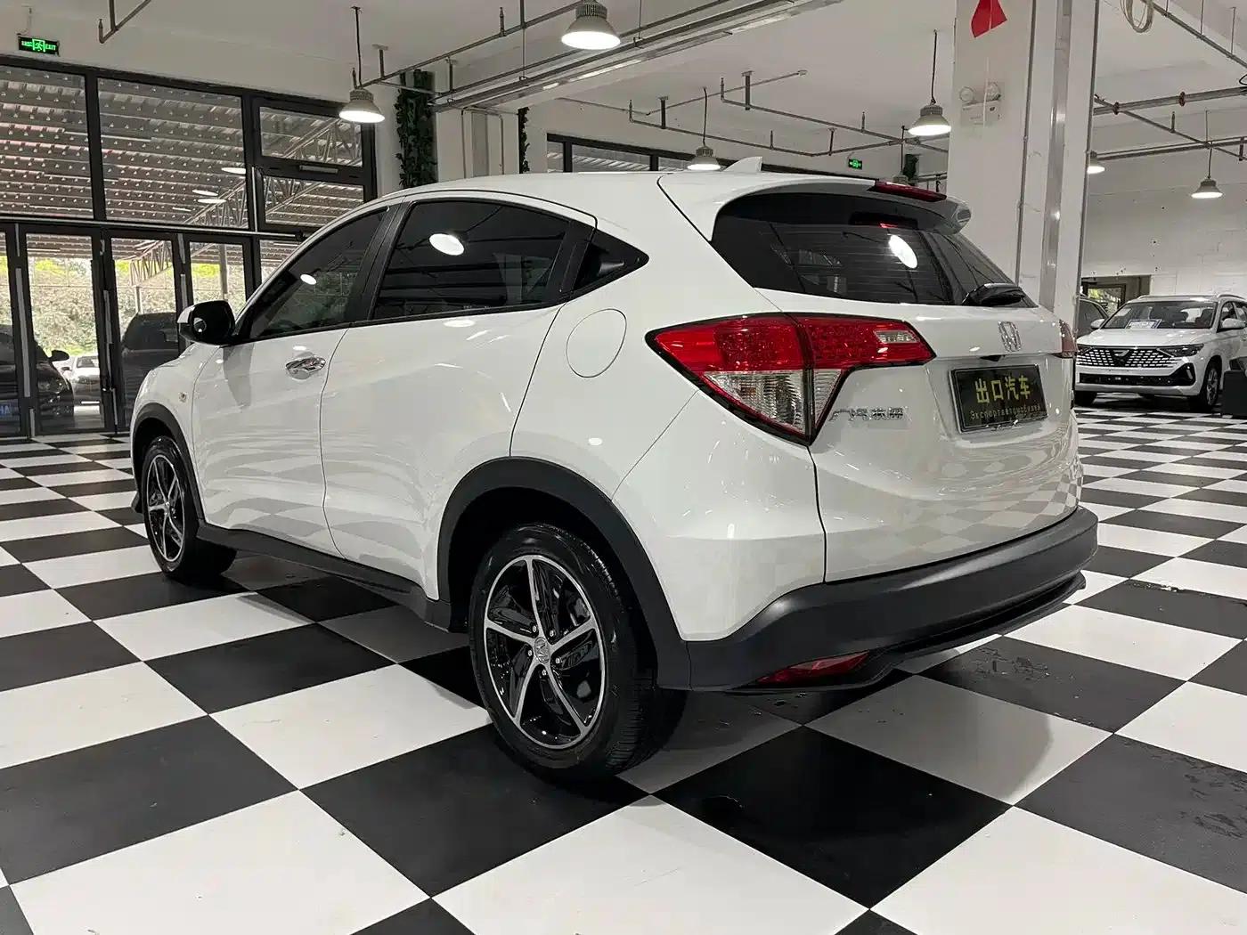 Vezel 2020 1.5L CVT Pioneer Edition — миниатюра 4