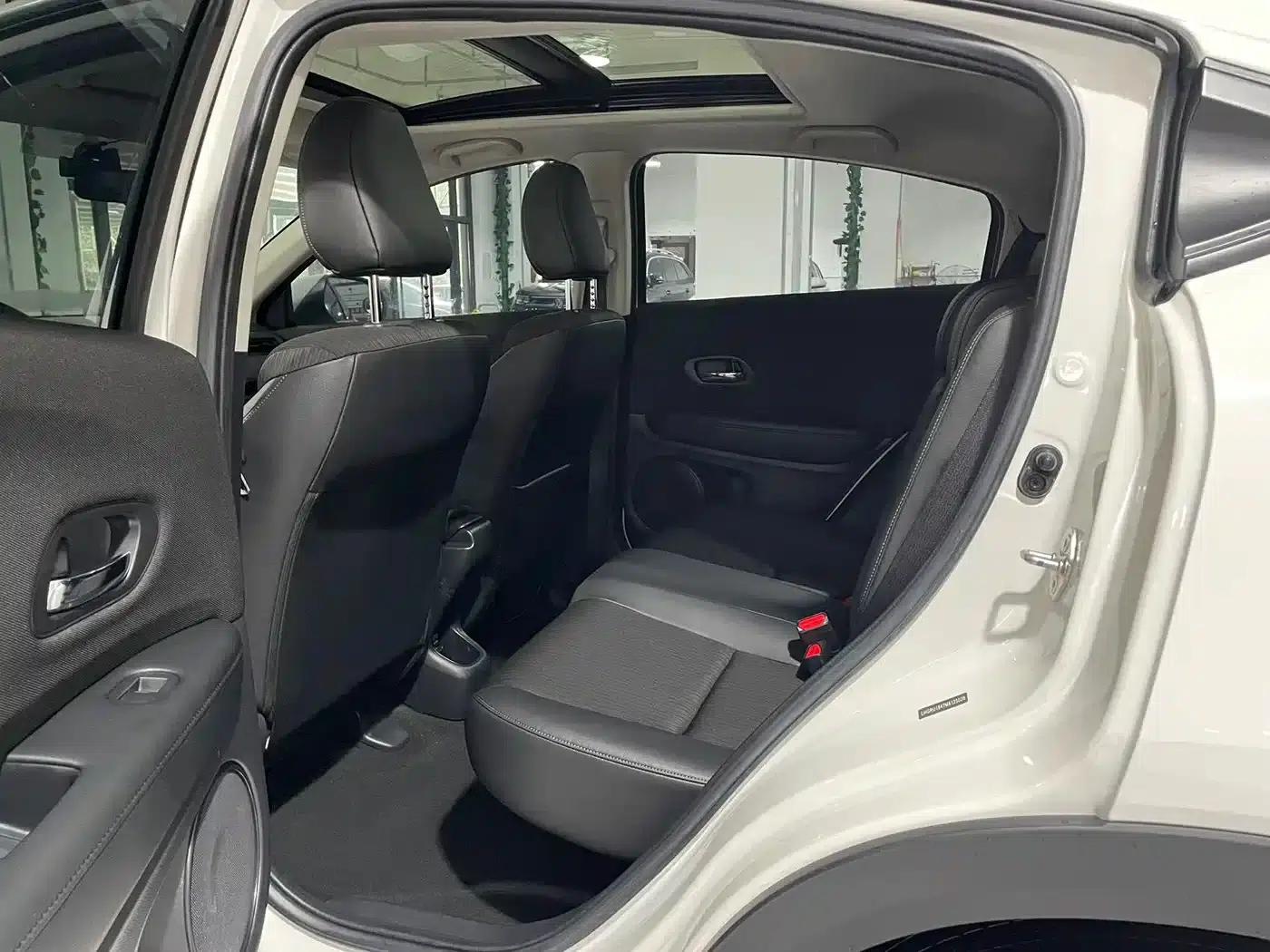 Vezel 2020 1.5L CVT Pioneer Edition — миниатюра 9