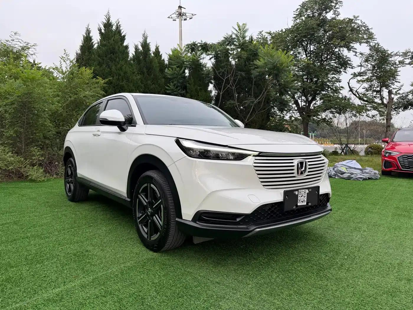 Vezel 2023 1.5L CVT Elite Edition — миниатюра 3