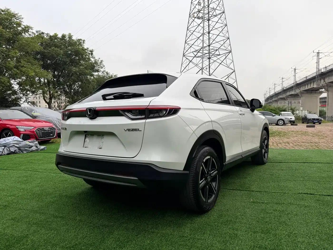 Vezel 2023 1.5L CVT Elite Edition — миниатюра 6