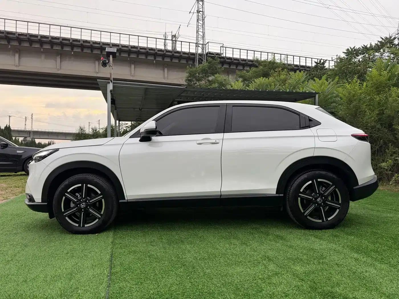 Vezel 2023 1.5L CVT Elite Edition — миниатюра 7