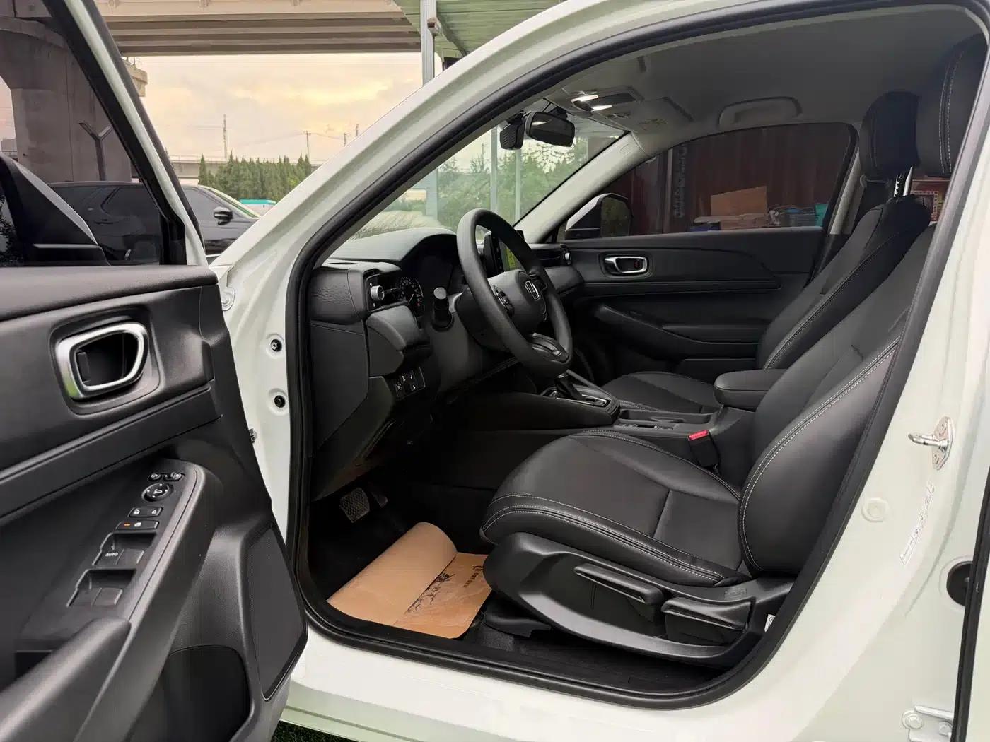 Vezel 2023 1.5L CVT Elite Edition — миниатюра 8