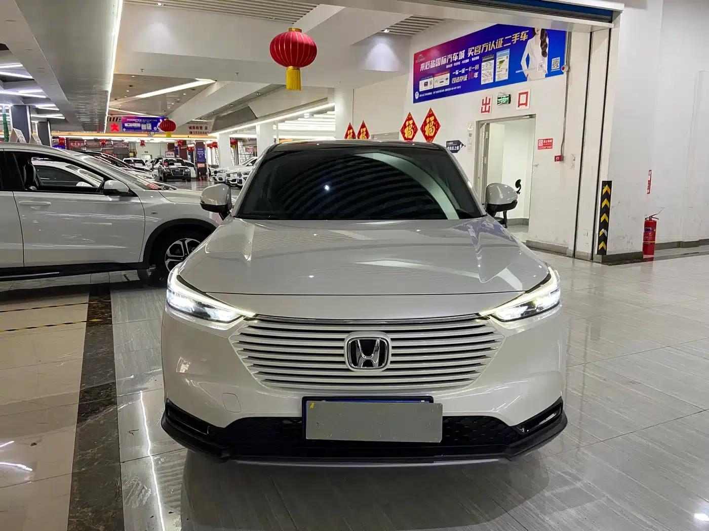 Vezel 2023 1.5L CVT Tech Edition — миниатюра 2