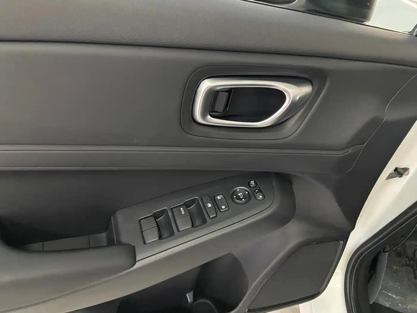 Vezel 2023 1.5L CVT Tech Edition — миниатюра 16