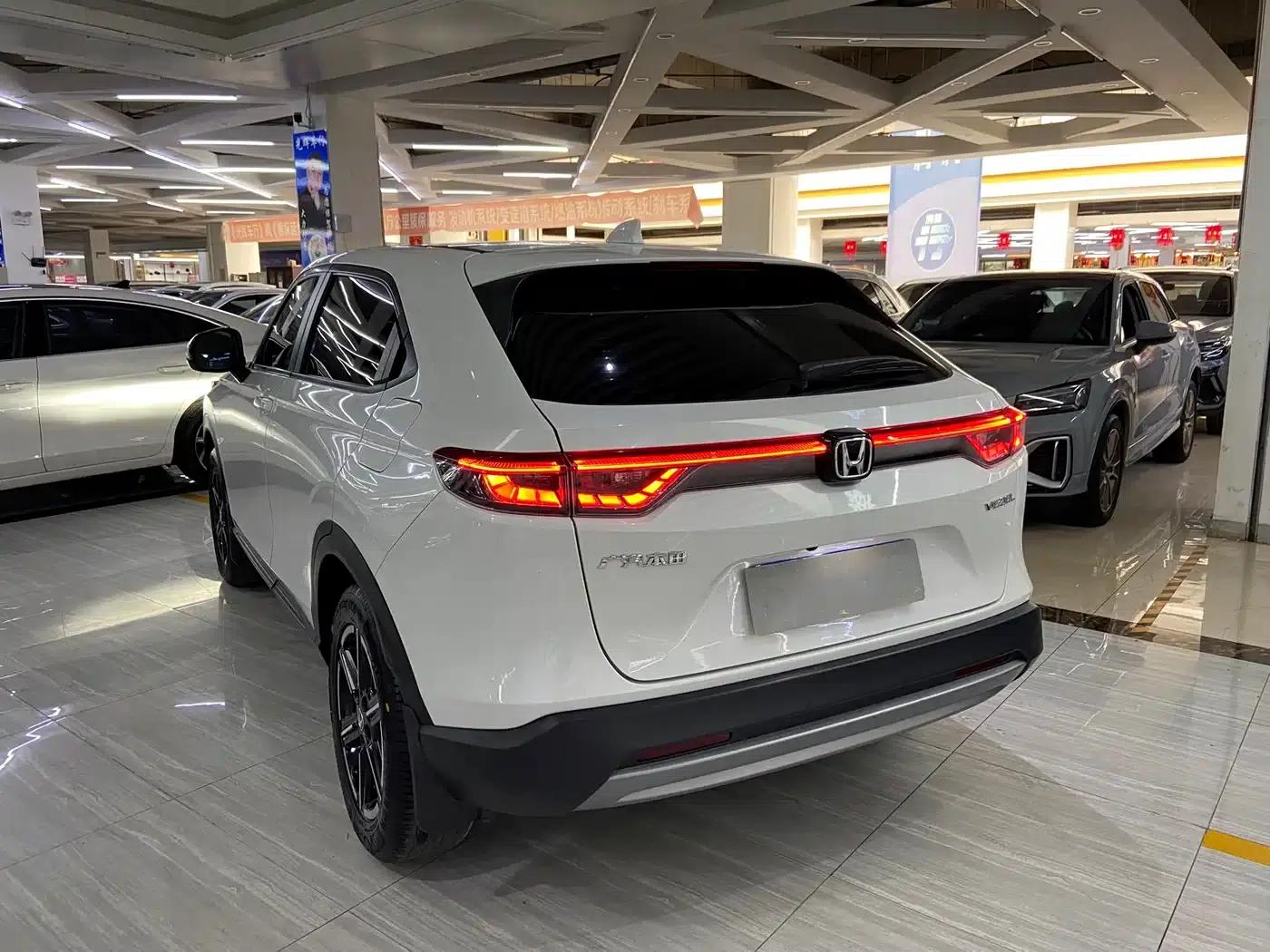 Vezel 2023 1.5L CVT Tech Edition — миниатюра 4