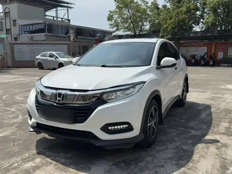 Vezel 2020 1.5L CVT Luxury Edition — миниатюра 1