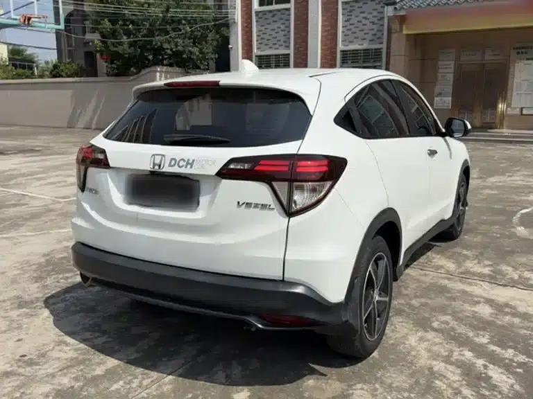 Vezel 2020 1.5L CVT Luxury Edition — миниатюра 14