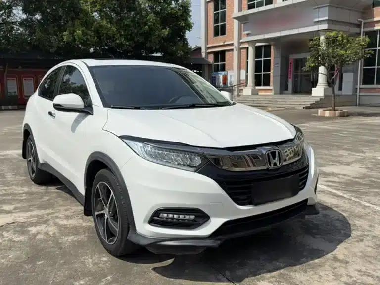 Vezel 2020 1.5L CVT Luxury Edition — миниатюра 20