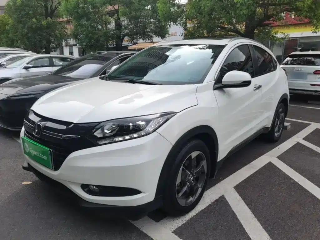 Vezel 2015 1.8L CVT 2WD Luxury — миниатюра 2
