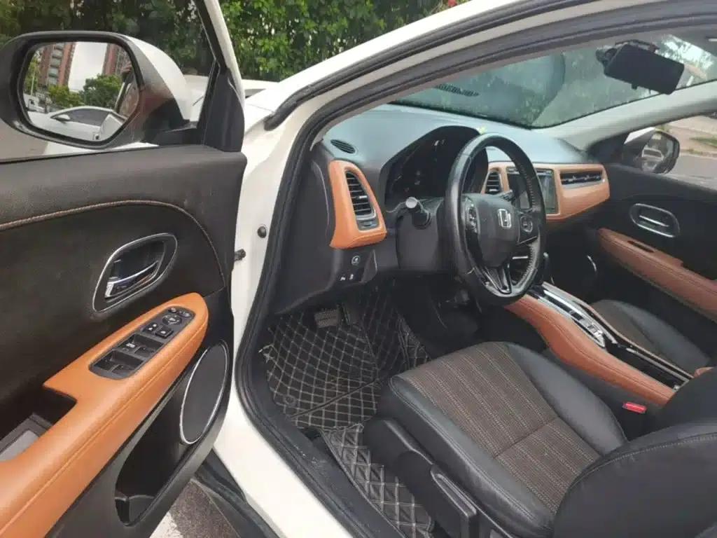 Vezel 2015 1.8L CVT 2WD Luxury — миниатюра 16