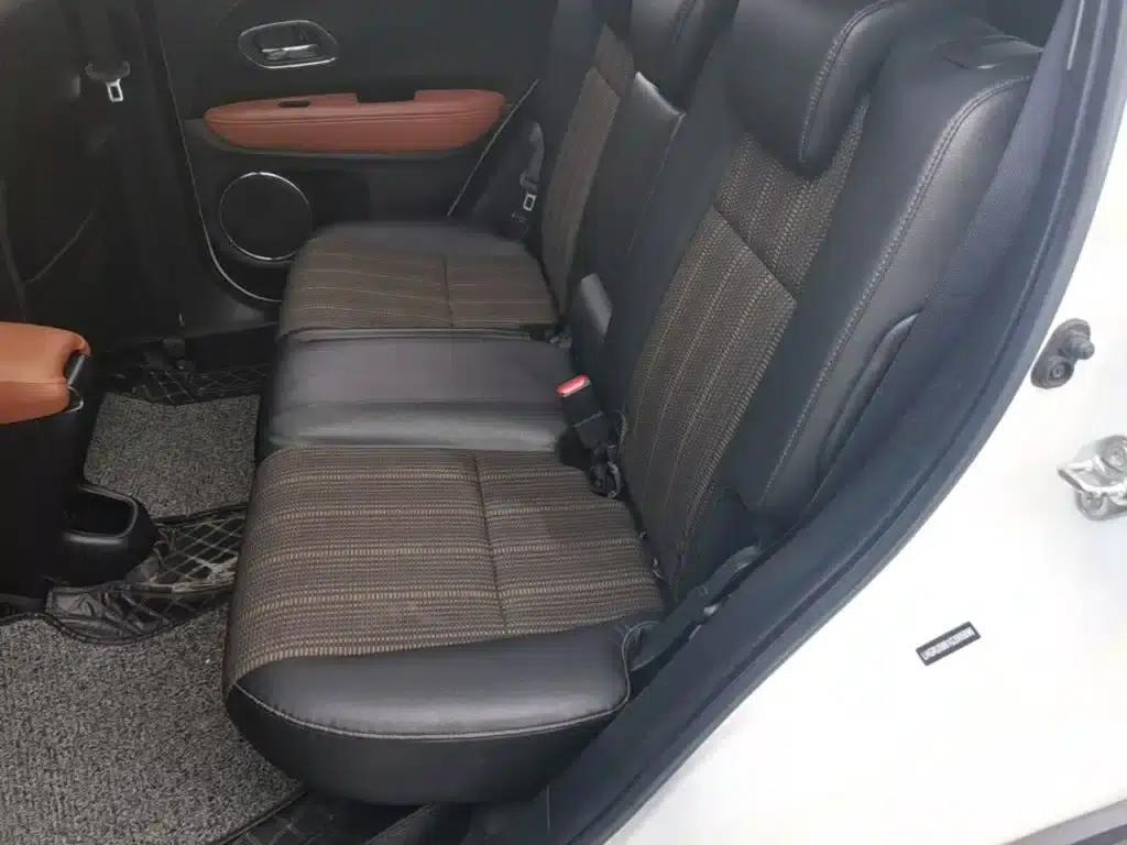 Vezel 2015 1.8L CVT 2WD Luxury — миниатюра 17