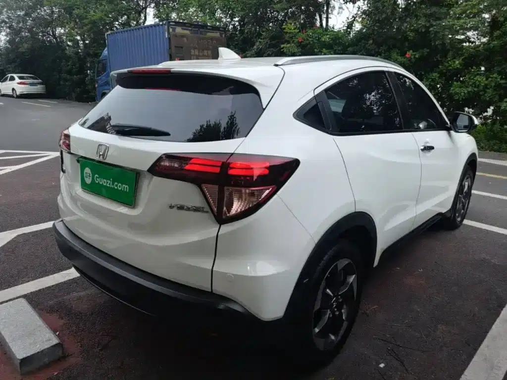 Vezel 2015 1.8L CVT 2WD Luxury — миниатюра 7