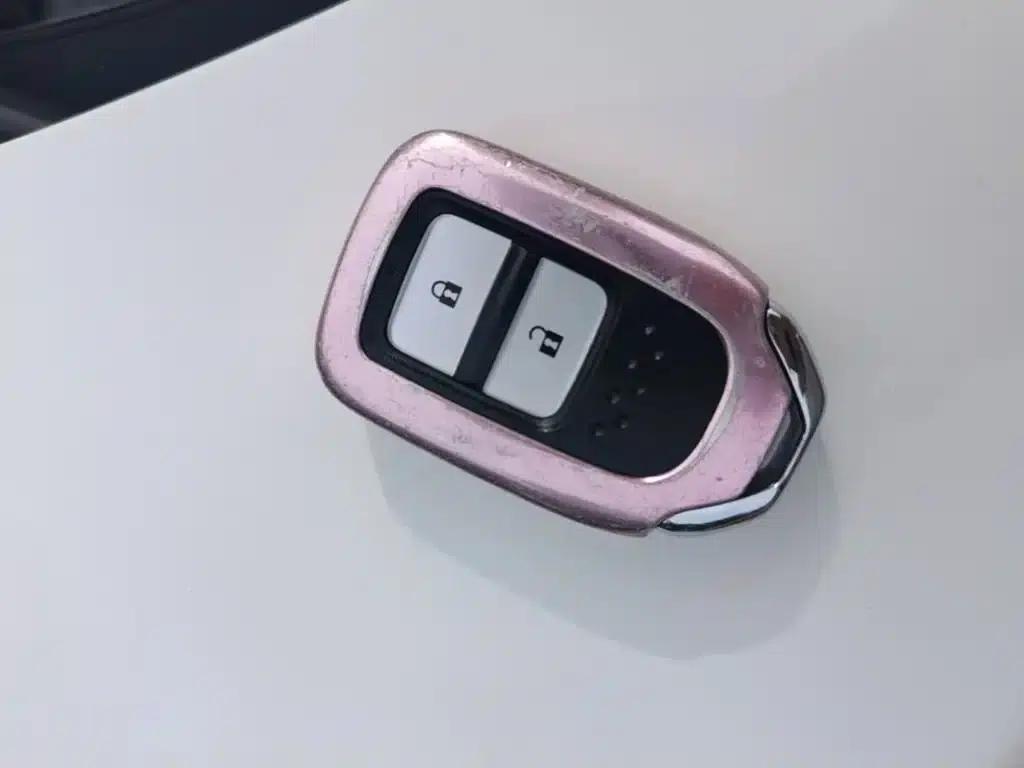 Vezel 2015 1.8L CVT 2WD Luxury — миниатюра 9