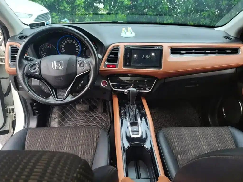 Vezel 2015 1.8L CVT 2WD Luxury — миниатюра 10