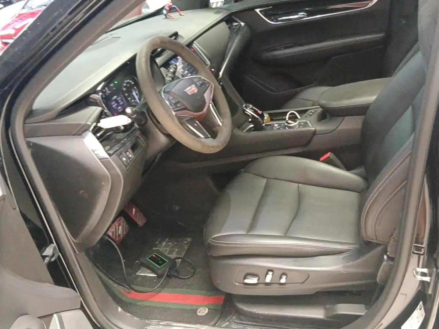 Cadillac XT5 2021 2.0T Two-Wheel Drive Luxury Version — миниатюра 17