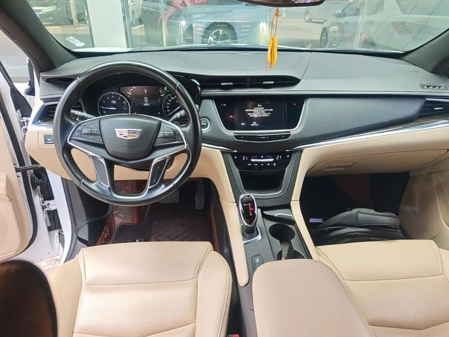 Cadillac XT5 2018 25T Luxury Model — миниатюра 12