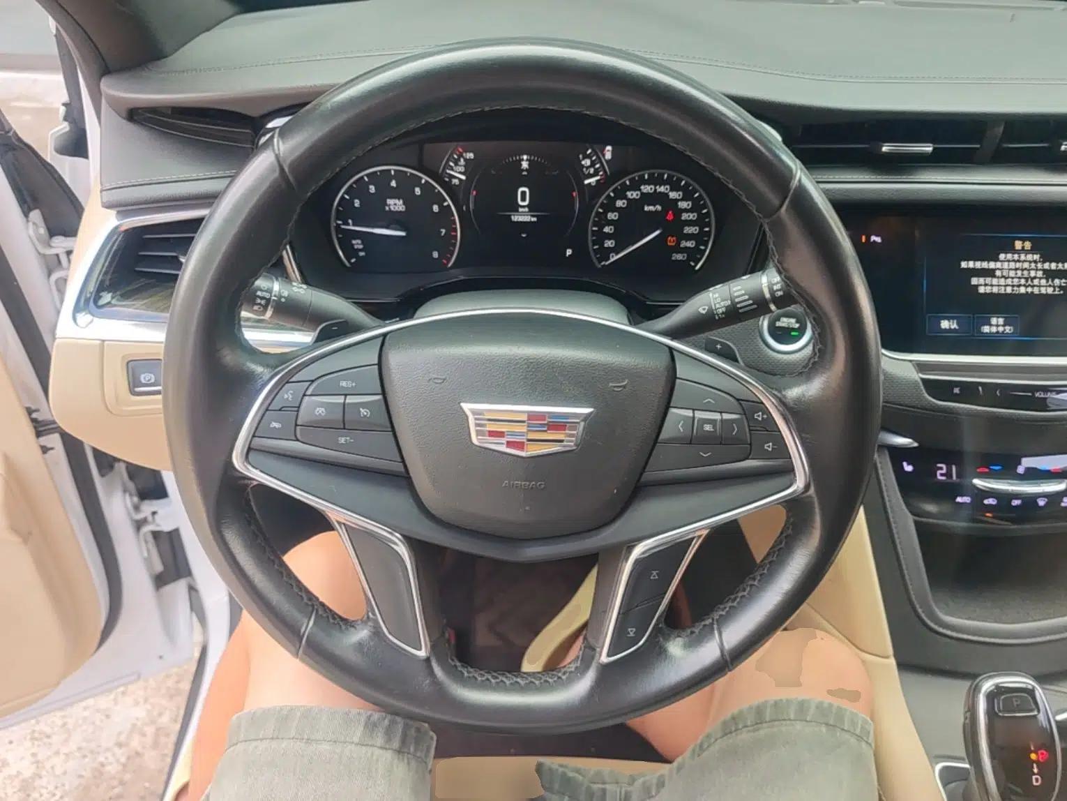 Cadillac XT5 2018 25T Luxury Model — миниатюра 13
