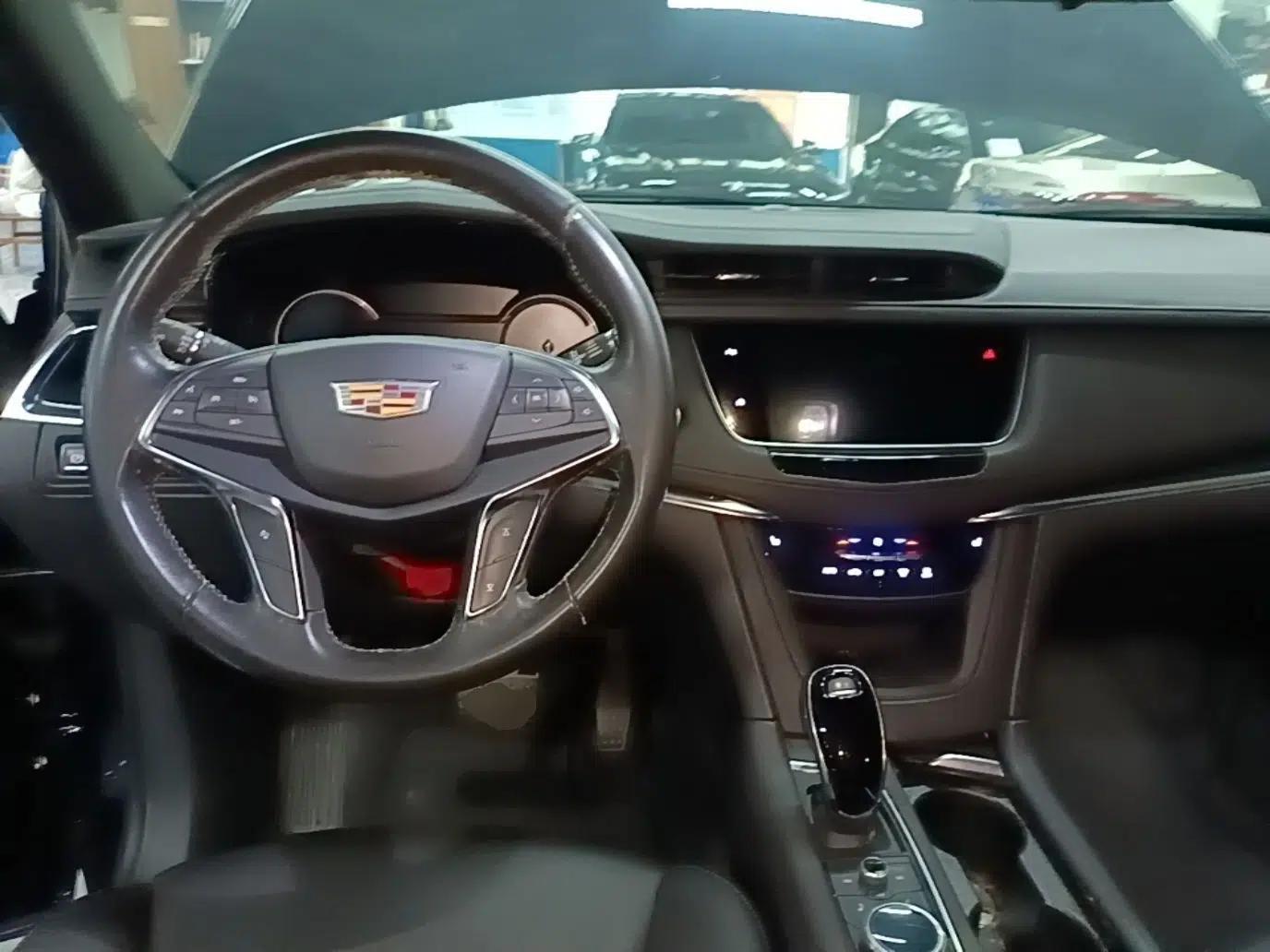 Cadillac XT5 2021 2.0T Two-Wheel Drive Luxury Version — миниатюра 12