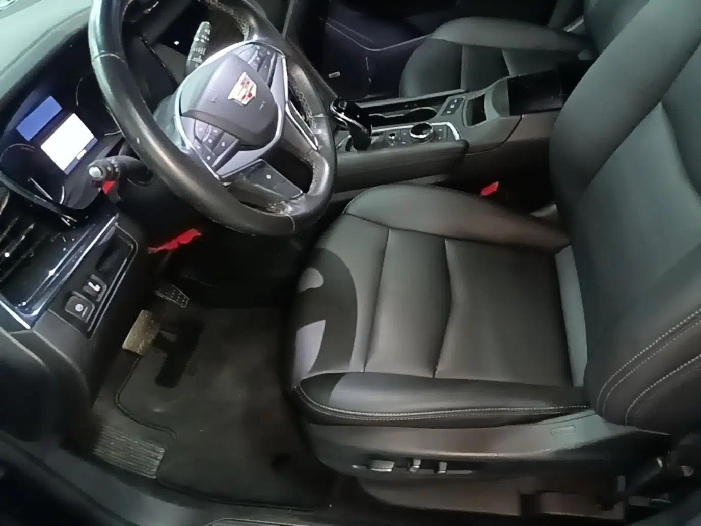Cadillac XT5 2021 2.0T Two-Wheel Drive Luxury Version — миниатюра 17