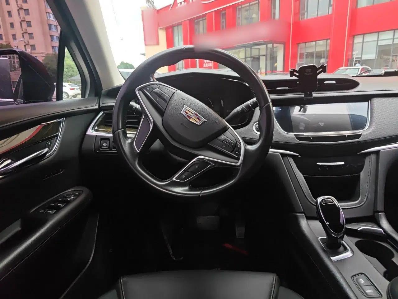 Cadillac XT5 2016 25T Luxury Model — миниатюра 10