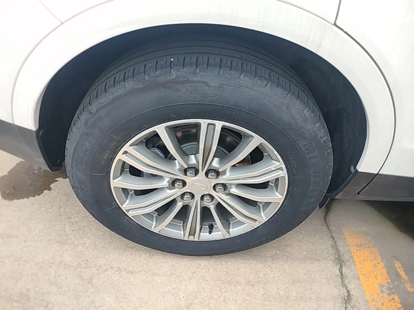 Cadillac XT5 2018 25T Luxury Model — миниатюра 11