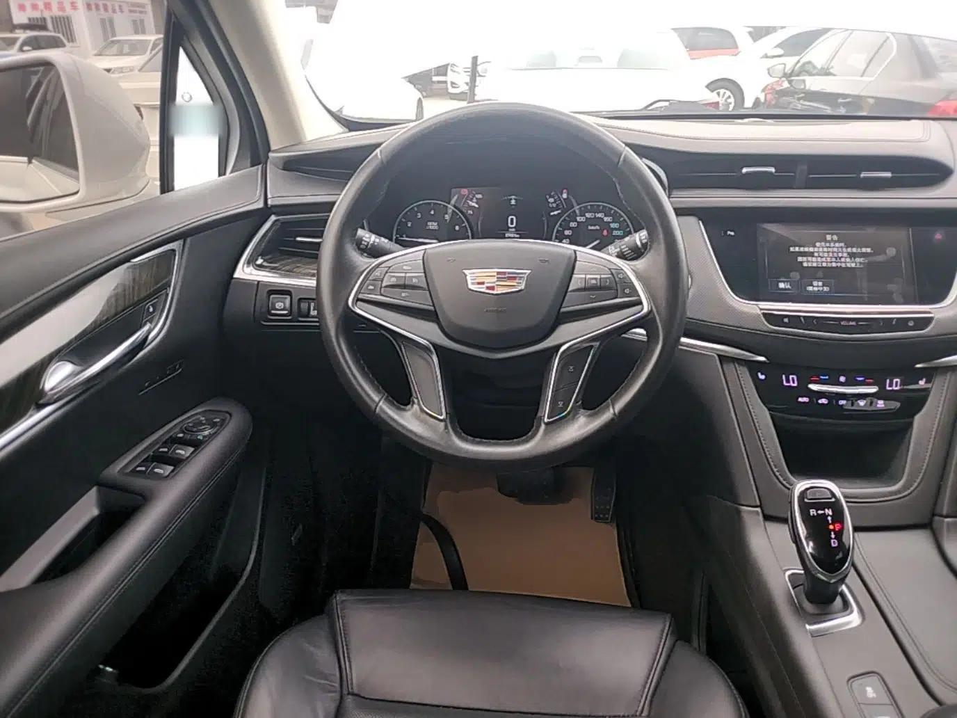 Cadillac XT5 2018 25T Luxury Model — миниатюра 13
