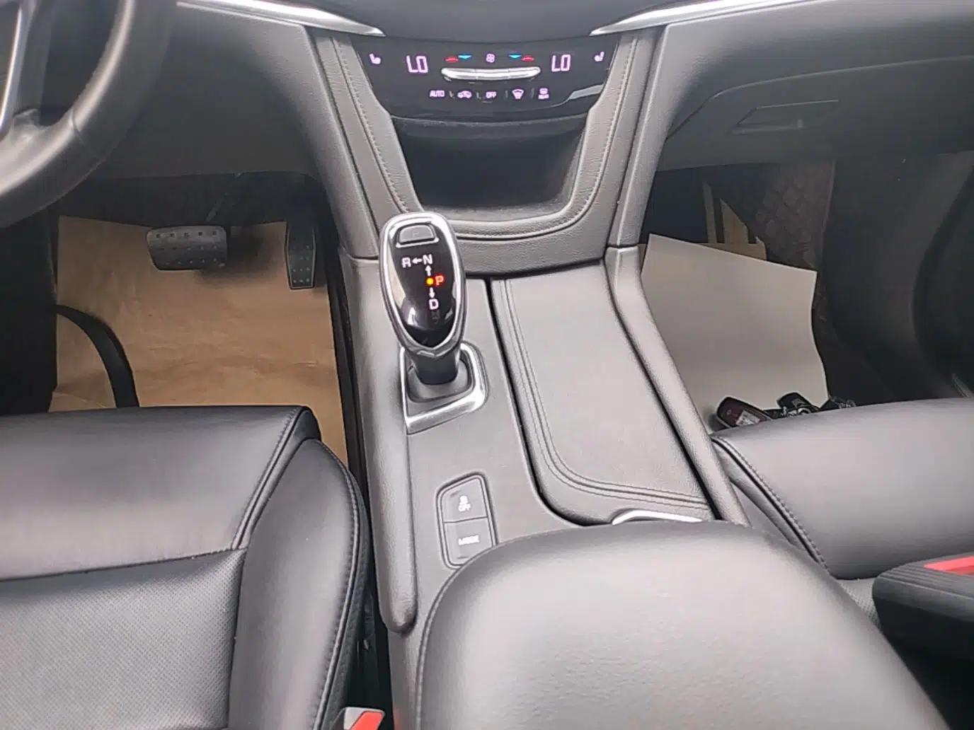 Cadillac XT5 2018 25T Luxury Model — миниатюра 16