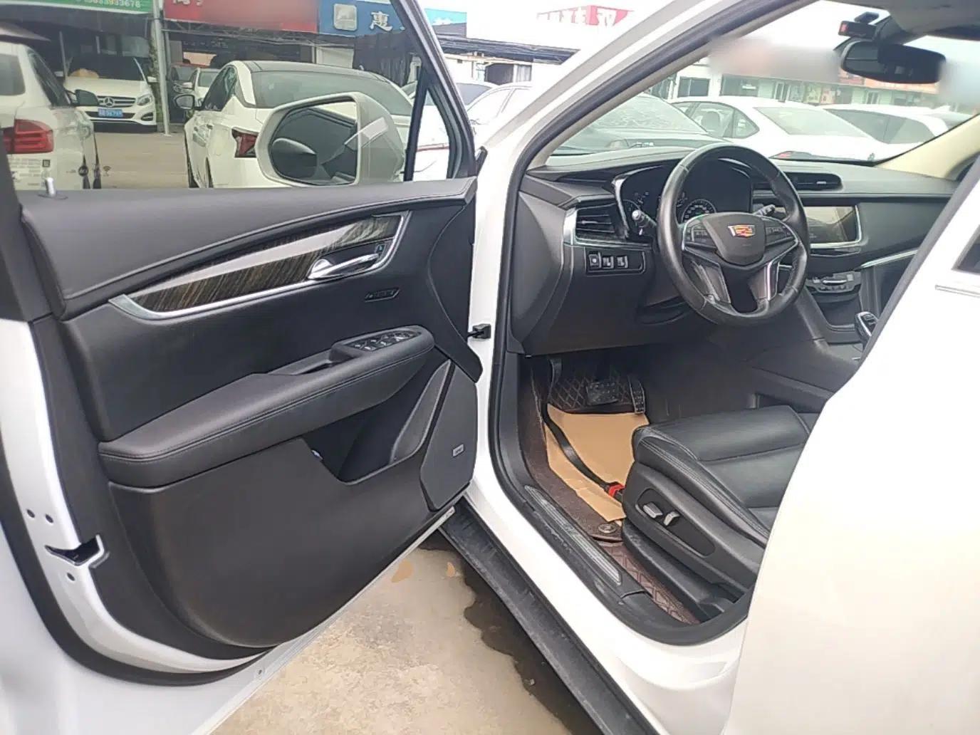 Cadillac XT5 2018 25T Luxury Model — миниатюра 18