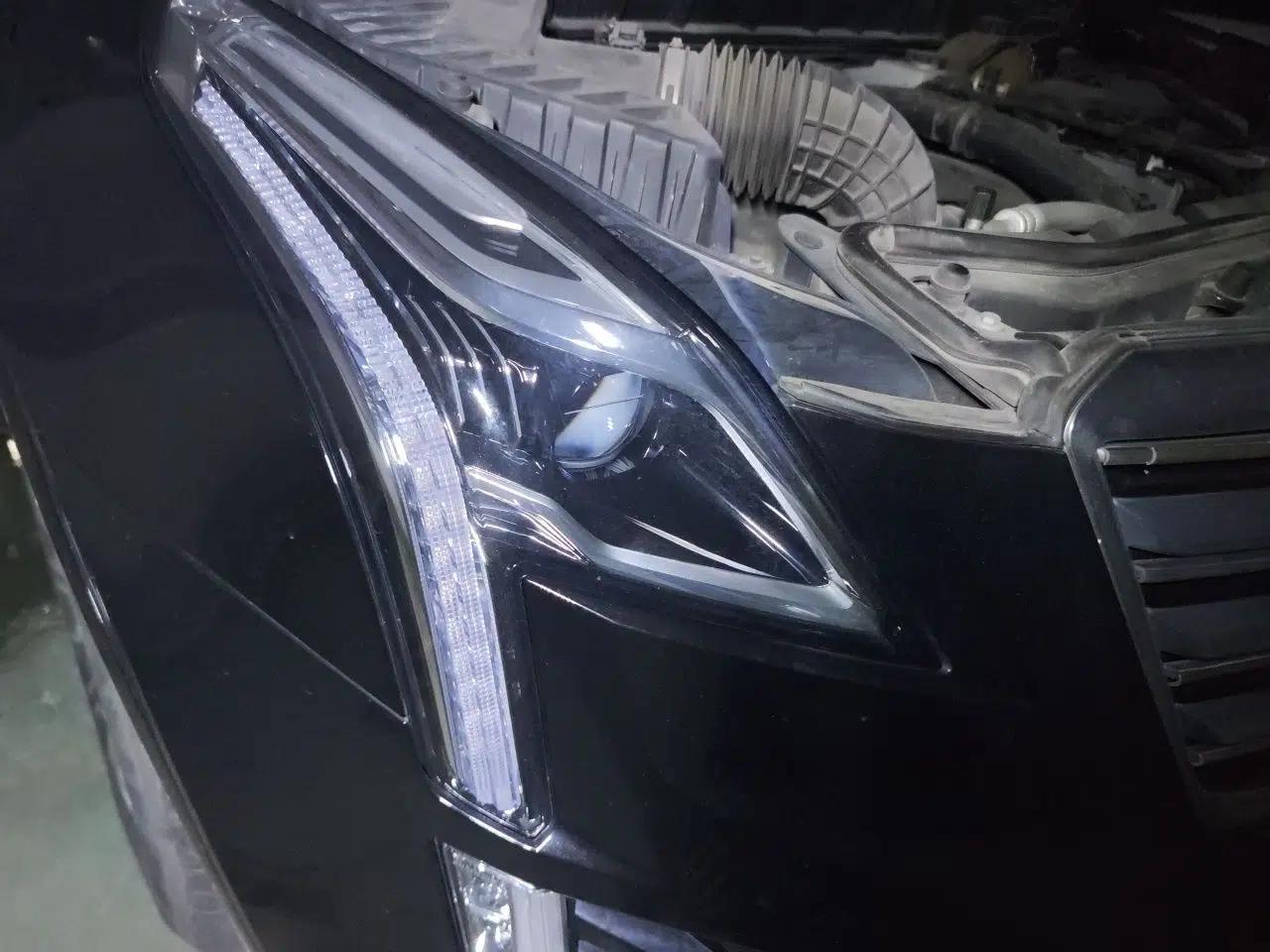 Cadillac XT5 2018 28T Four-Wheel Drive Luxury Model — миниатюра 7