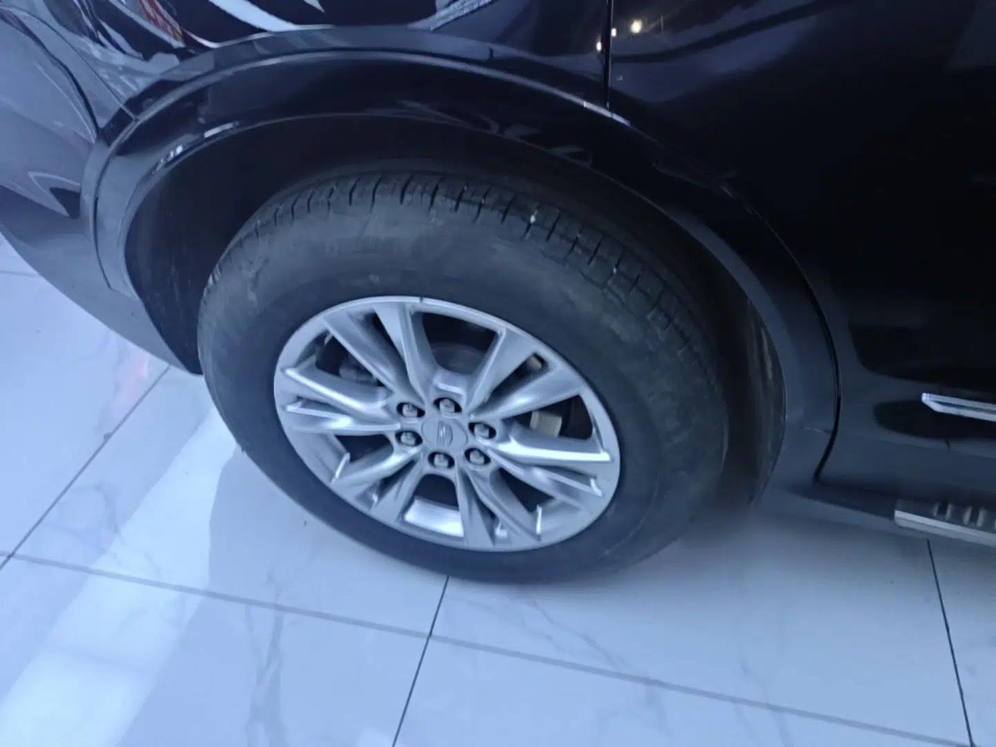 Cadillac XT5 2024 2.0T Two-Wheel Drive Fashion Edition — миниатюра 11