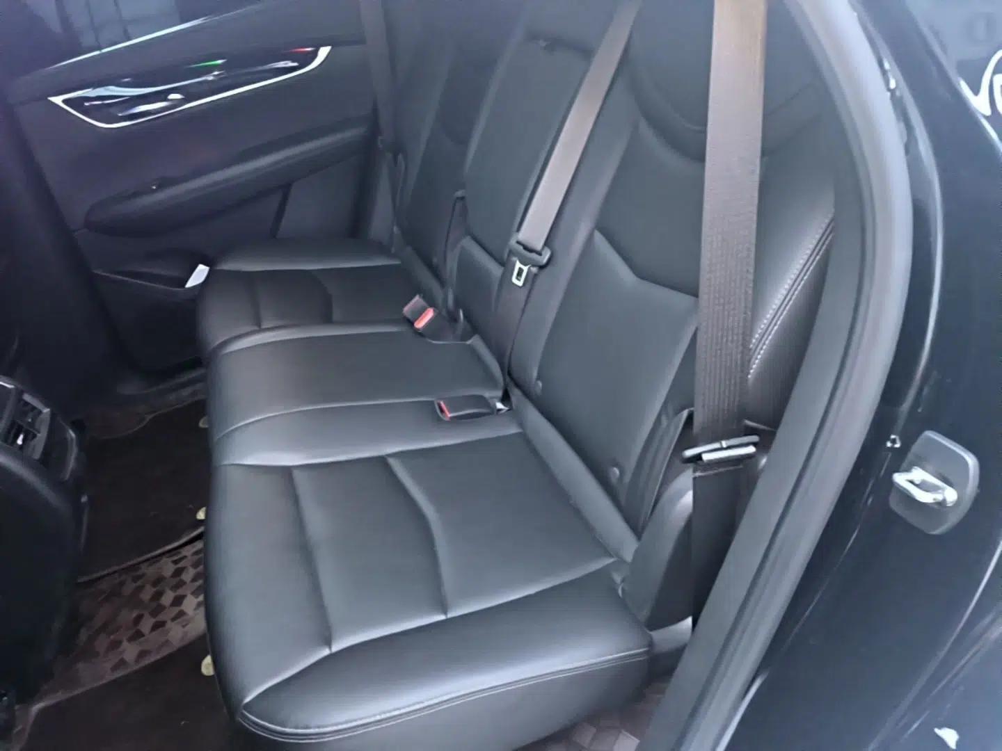 Cadillac XT5 2024 2.0T Two-Wheel Drive Fashion Edition — миниатюра 20